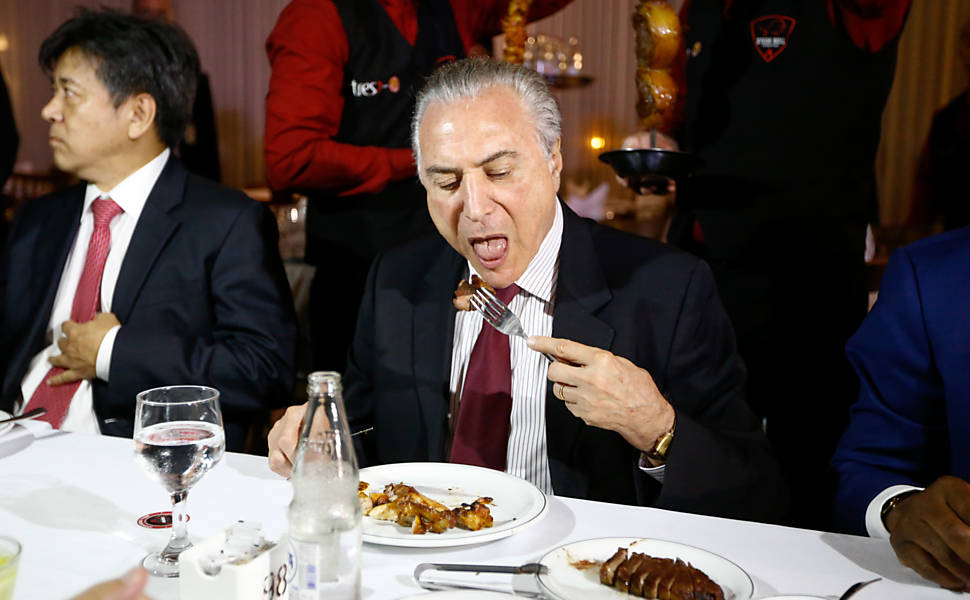 Temer vai  churrascaria