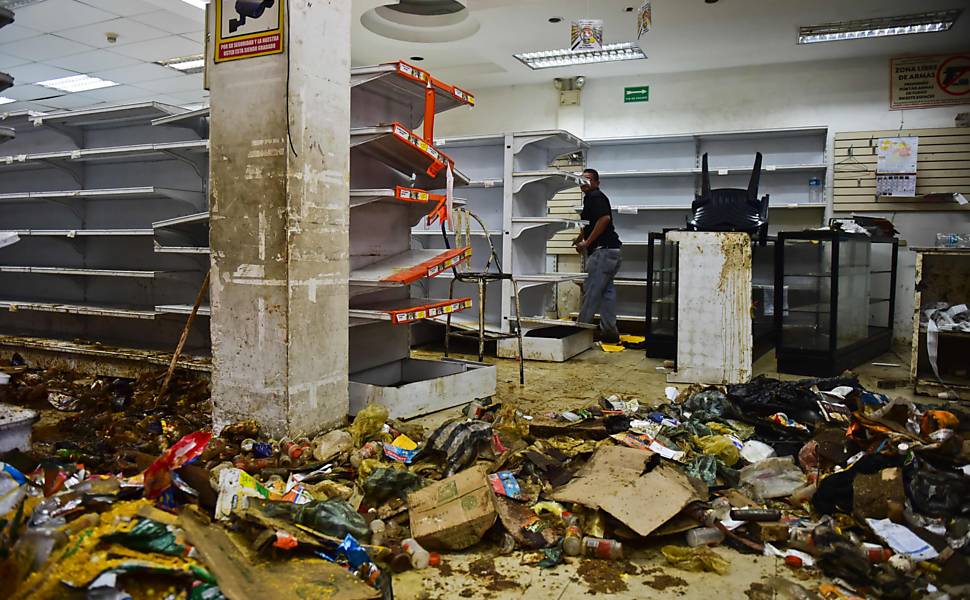 Lojas saqueadas na Venezuela