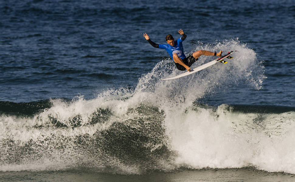 Mundial de Surfe chega a Saquarema (RJ)