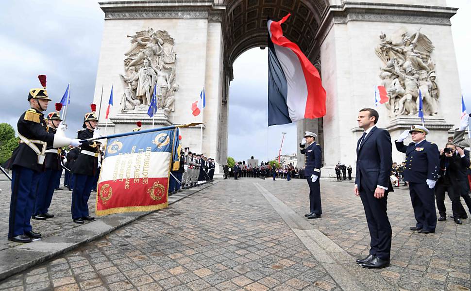 Posse de Emmanuel Macron