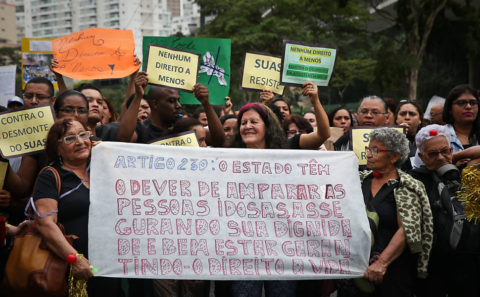 Protesto contra o projeto Criana Feliz