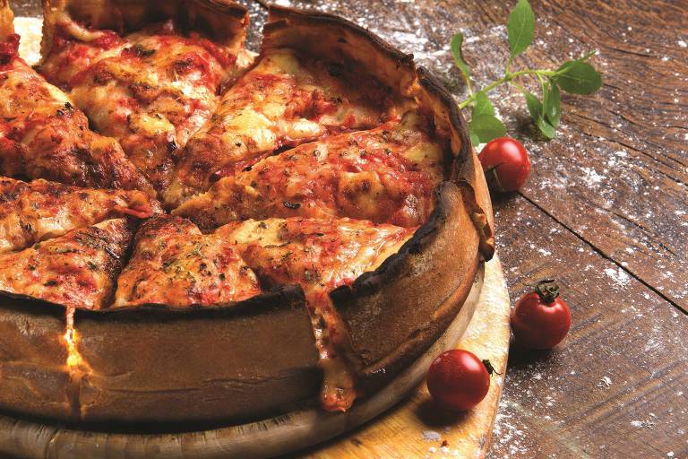 A deep dish pizza da Casa da Pizza