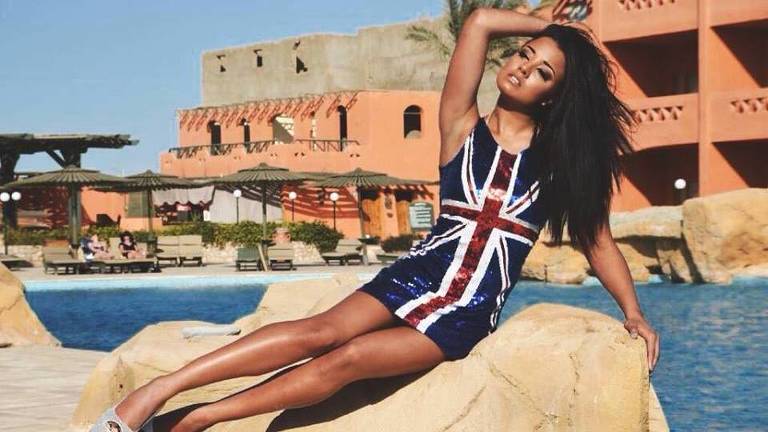 A Miss Reino Unido, Zoiey Smale, abdicou de sua coroa depois de um pedido para emagrecer e entrar em uma dieata rigorosa para entrar em uma competição internacional