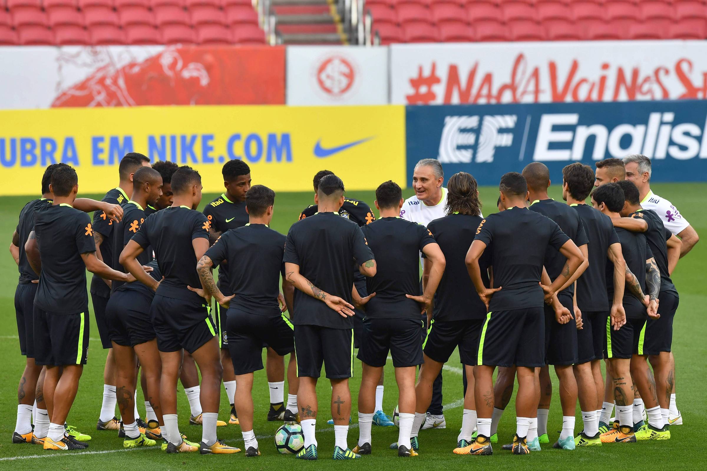 Tite tem sete vagas abertas no elenco que vai à Copa 06 03 2018