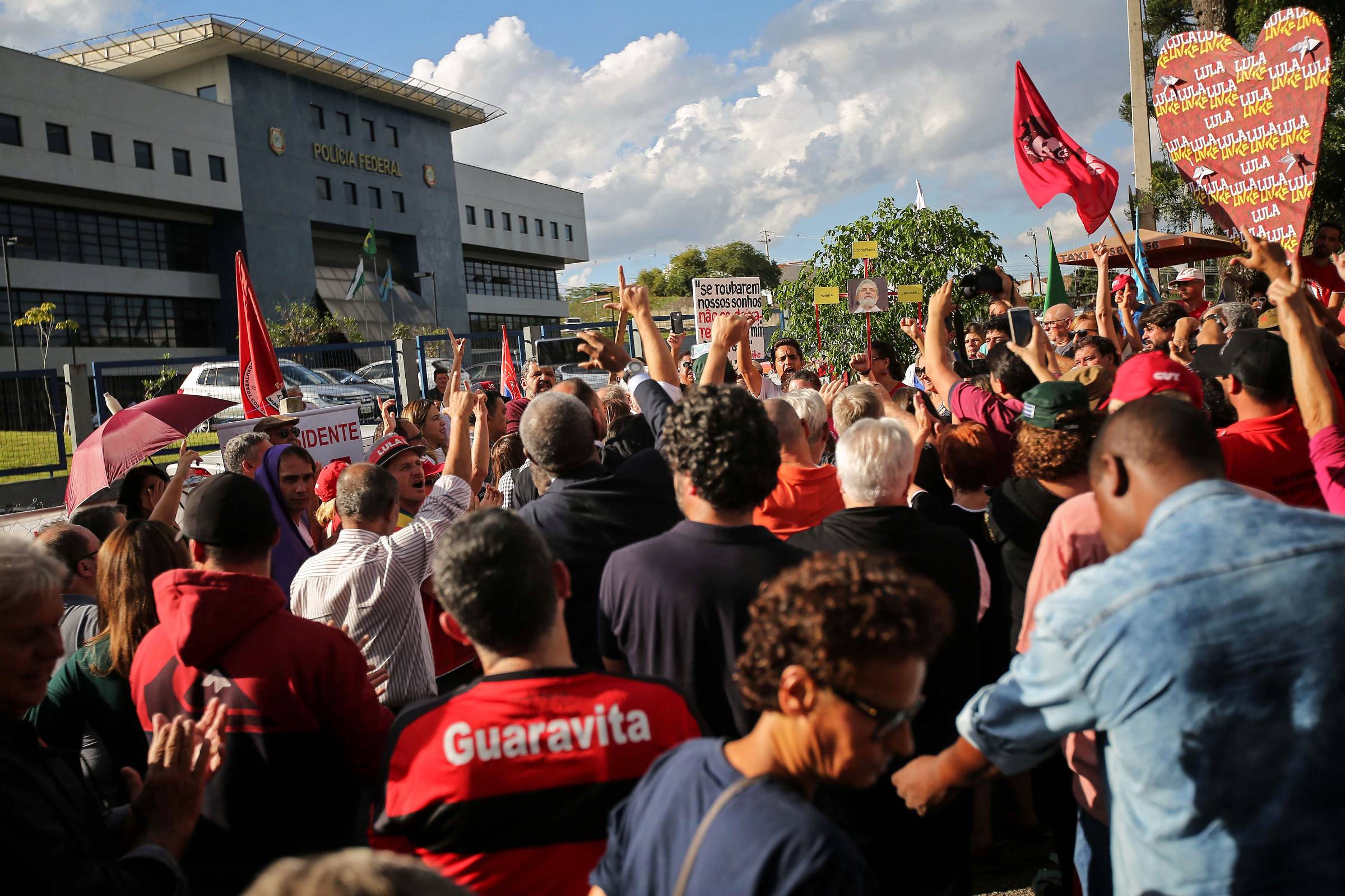 Futuro De Lula Na Pris O Preocupa Pf Em Curitiba Ap S Ac Mulo De Penas