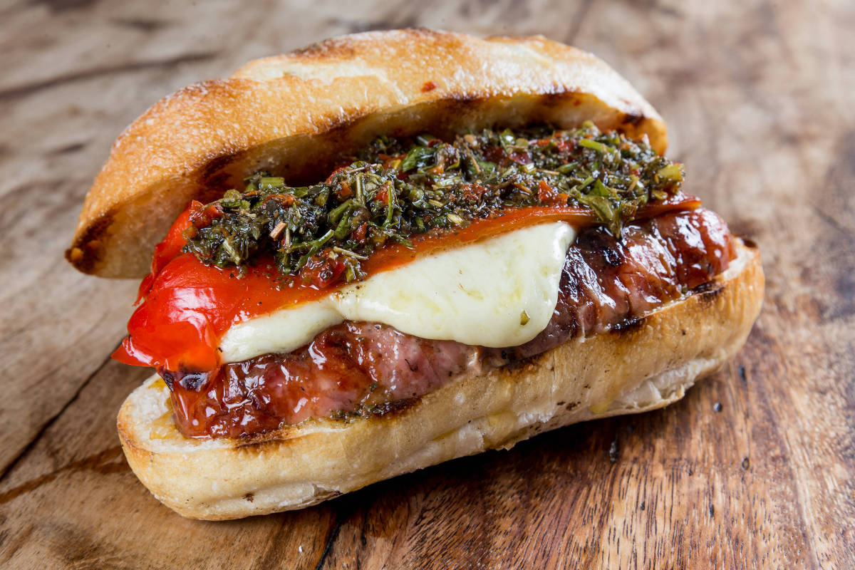 Choripán um dos melhores sanduíches do mundo vive seus dias de glória