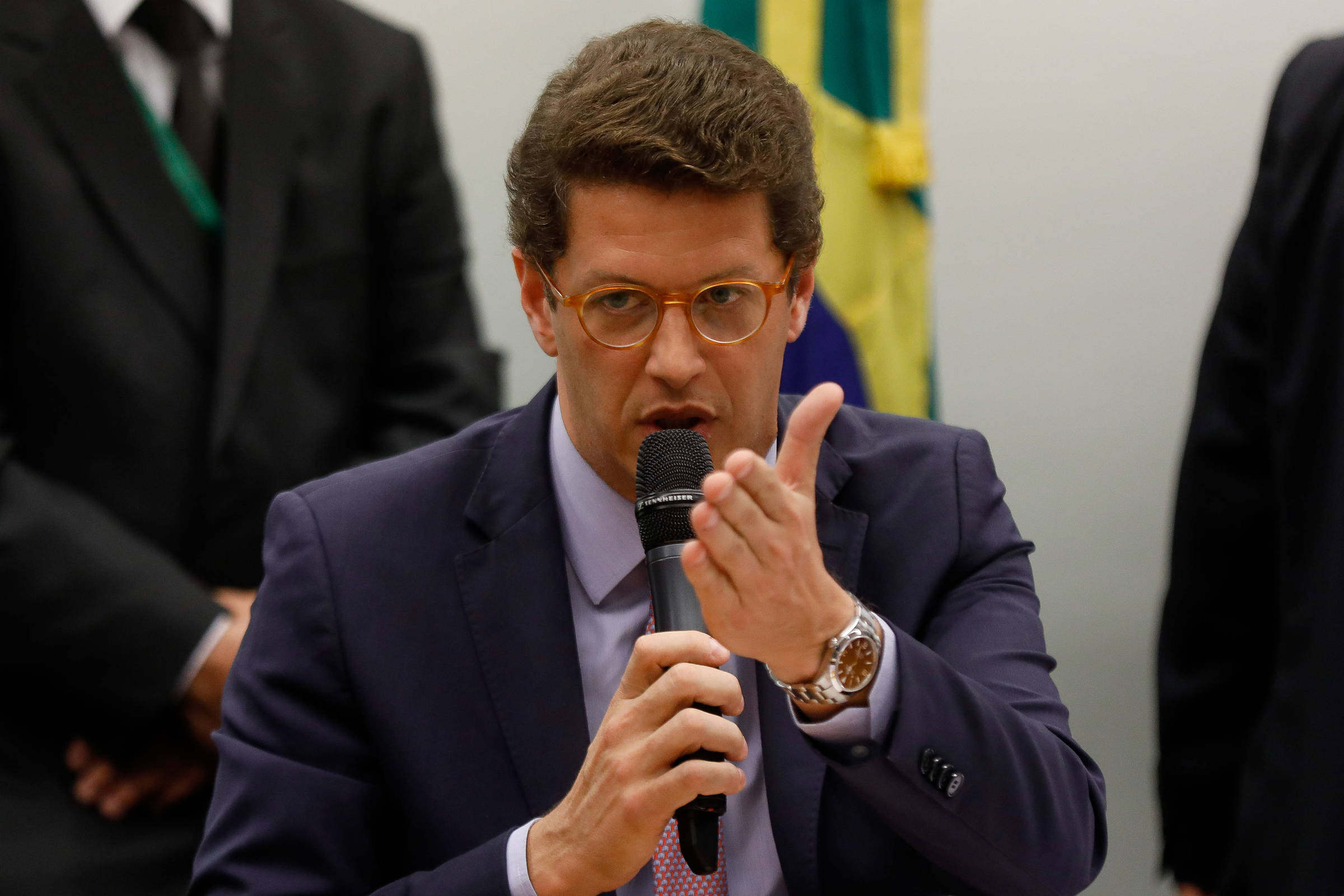 O ministro do Meio Ambiente Ricardo Salles participa de audiência de Comissões conjuntas da câmara dos deputados para falar sobre o vazamento de óleo no litoral nordeste brasileiro