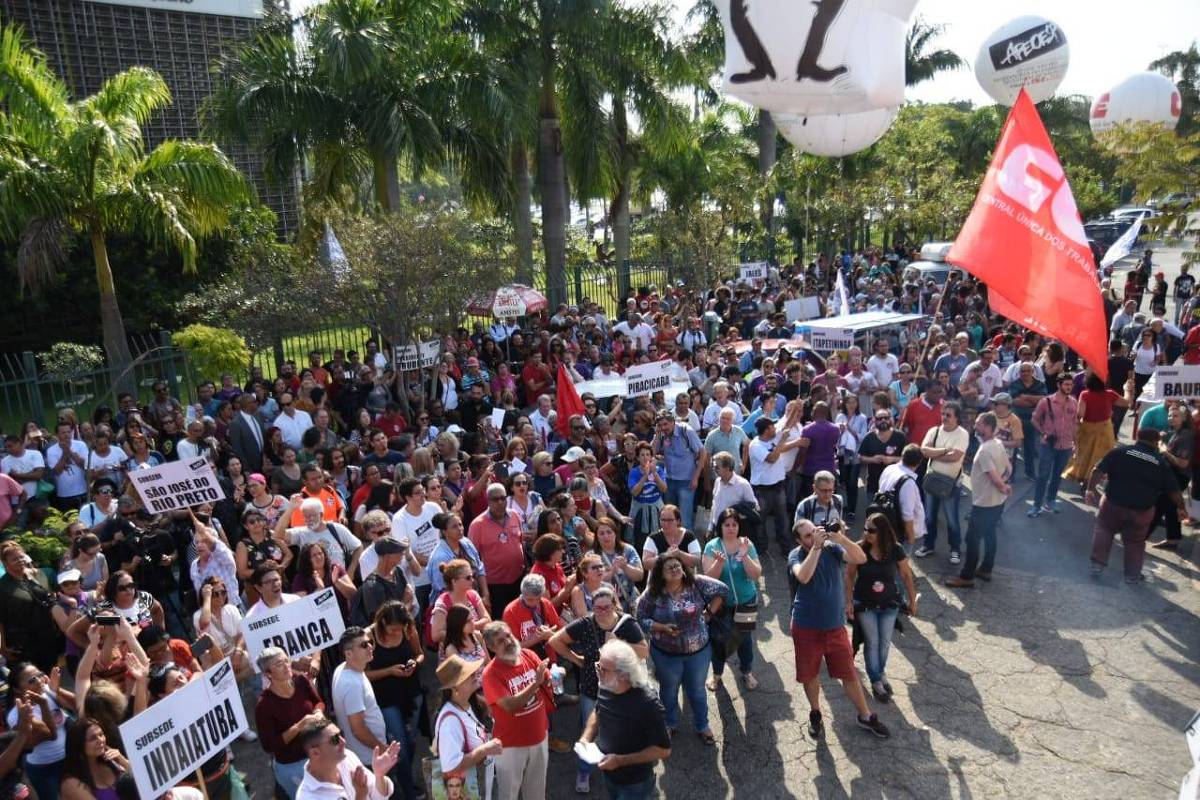 Professores anunciam greve contra reforma da Previdência de SP 02 03