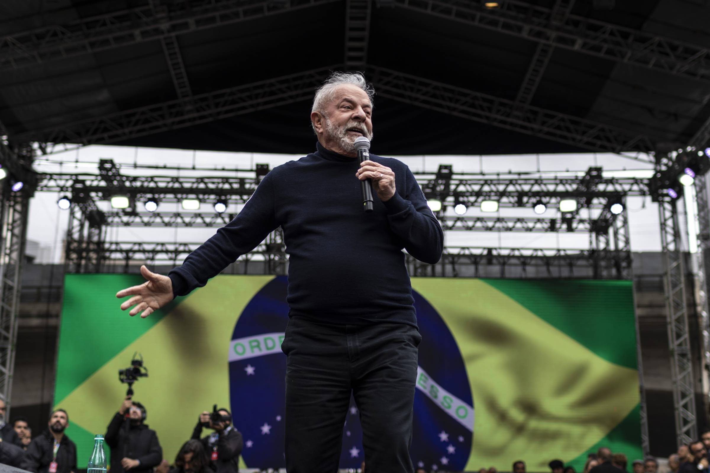 Lula Faz Cio No Vale Do Anhangaba Politica