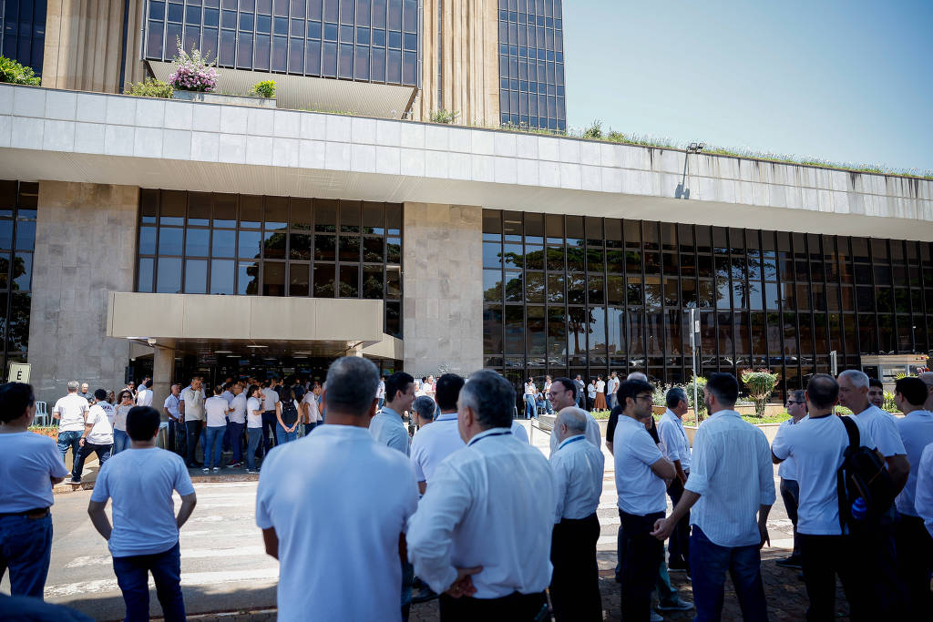 Auditores Da Receita Encerram Greve Ap S Dias Mercado