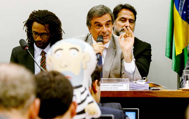 GALERIA - O CAMINHO DO IMPEACHMENT - O advogado-geral da União, José Eduardo Cardozo, defende Dilma Rousseff na Câmara no dia 4 de abril. Ele classifica o impeachment de "viciado", "nulo" e "golpe de Estado"