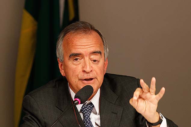 O ex-diretor da Petrobras Nestor Cerver fala na em comisso da Cmara em abril de 2014