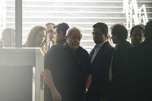 O ex-presidente Lula no aeroporto de Congonhas, para onde foi levado com pela Policia Federal, onde deps em cumprimento de um mandado de conduo coercitiva