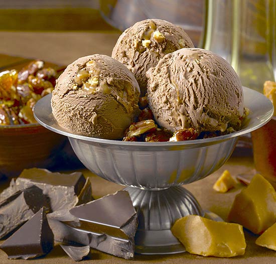 Loja Häagen-Dazs criou sorvete de chocolate com pralinés e caramelo para o inverno, mas o doce ainda está disponível