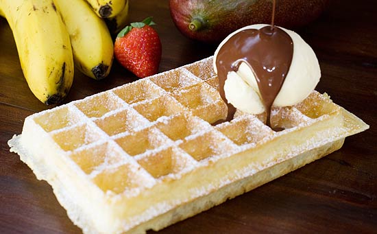 Waffle Montblanc: com sorvete e calda de chocolate belga, um dos preferidos pelos clientes da casa, segundo Jochen