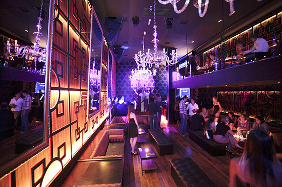 Filial de uma das casas mais badaladas de Miami, o luxuoso bar-lounge Louis abre na rua Amauri