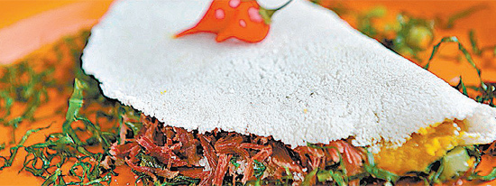 Tapioca da Moça Bonita (foto) leva recheio de carne-seca desfiada, creme de abóbora e couve frita