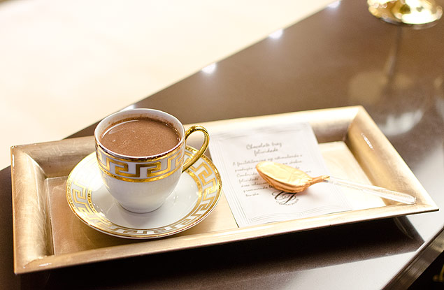 Chocolate quente da Chocolat du Jour, que custa R$ 12 e recebeu três estrelas na avaliação do "Guia"