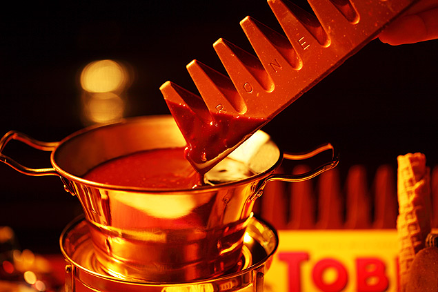 O fondue de Toblerone ao leite do "Era uma vez um chalezinho", novo sabor do cardápio