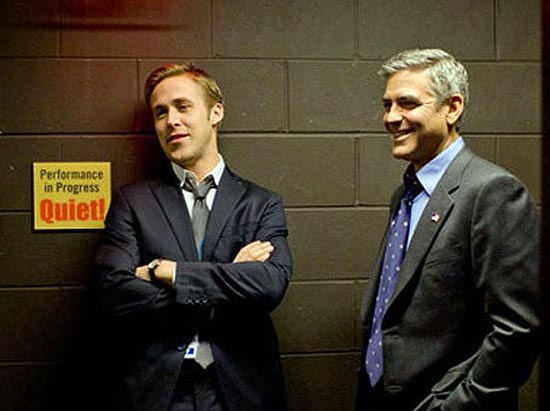 George Clooney e Ryan Gosling em cena de "Tudo pelo Poder", em cartaz em quatro salas de cinema de SP 