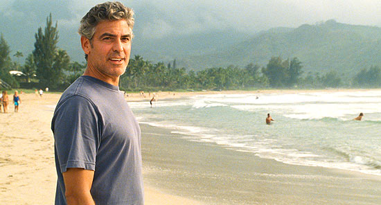 Ator George Clooney em cena do drama "Os Descendentes", um dos favoritos ao Oscar deste ano