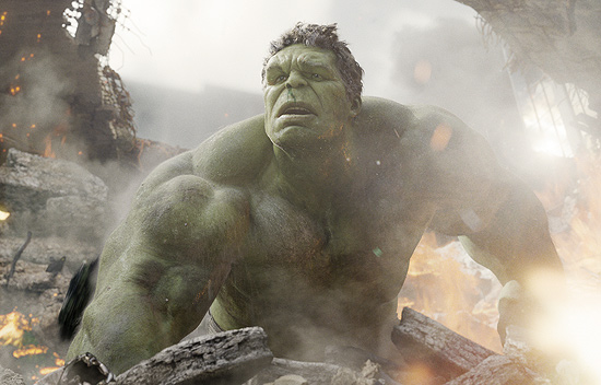 Personagem Hulk (foto), um dos "astros" da superprodução "Os Vingadores", arranca gargalhadas da plateia 