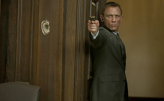 Daniel Craig interpreta novamente James Bond em "007 - Operação Skyfall"