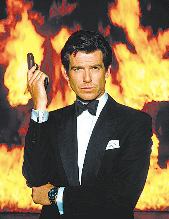ORG XMIT: 233201_0.tif O ator Pierce Brosnan caracterizado do personagem James Bond. All images for single use only to promote the Bond, James Bond exhibition at the Science Museum 16 October -March 2003<BR>James Bond TM 007 and related James Bond Trademarks ' 1962 - 2002 Danjaq LLC and United Artists Corporation. All Rights Reserved. Ja 