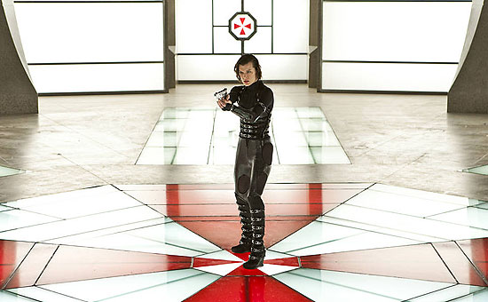 Milla Jovovich em cena de "Resident Evil 5: Retribuio"