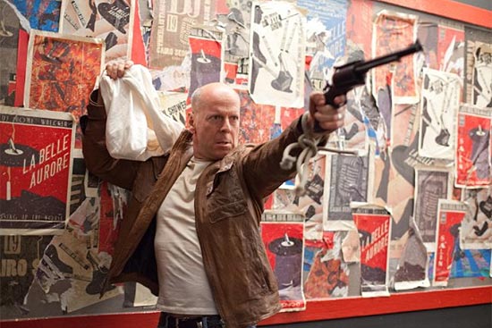 Bruce Willis (foto) em cena do filme "Looper - Assassinos do Futuro"