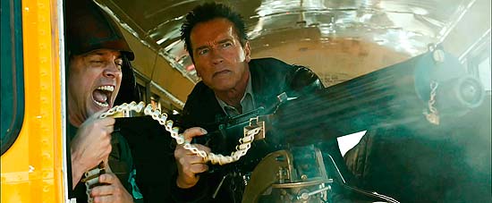 "O Último Desafio", com Arnold Schwarzenegger (à dir.), estreou na quarta posição do ranking