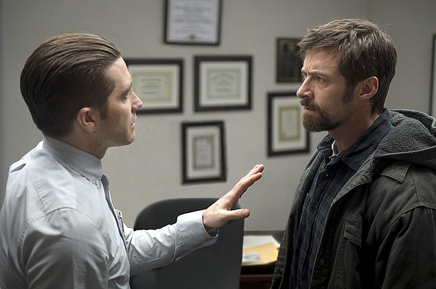 Hugh Jackman (dir.) contracenando com Jake Gyllenhaal no longa 'Os Suspeitos'