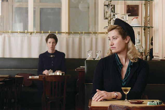 Cena do filme "Violette", sobre o romance lsbico entre Violette Leduc e Simone de Beauvoir