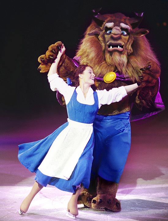 Personagens de "A Bela e a Fera" (foto) estão em "Disney on Ice - 100 Anos de Magia", que estreia em junho