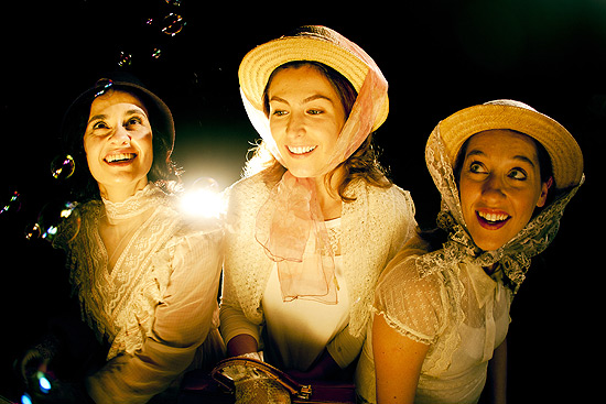 Nova temporada de "As Três Mulheres Sabidas" (foto), da cia. Dedo de Prosa, pode ser vista no Sesc Vila Mariana