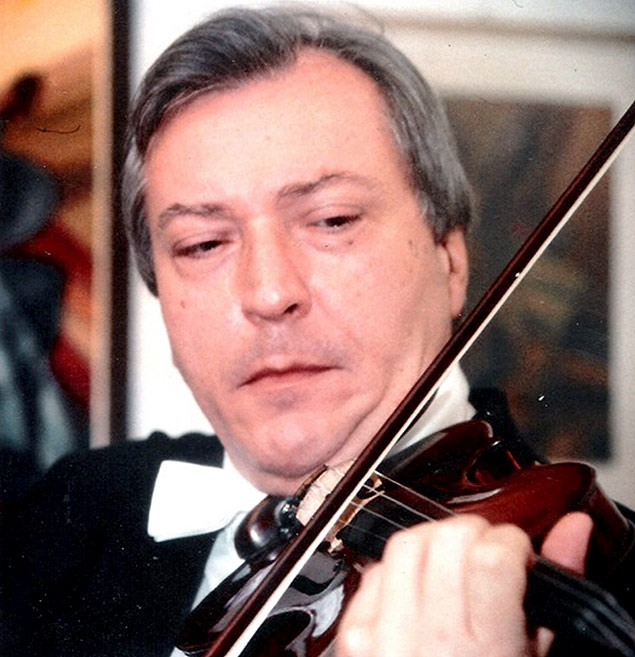 Erich Lehninger, violinista do Trio Brasileiro. O violinista e integrante do Trio Brasileiro também assina a direção artística do projeto Música de Câmara na Academia, na APL 