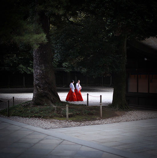 Imagem do Japão (foto), de Ilana Lichtenstein, integra mostra "Presenças", que estreia na galeria Zipper