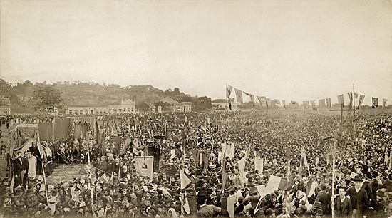 Missa campal celebrada no campo de São Cristóvão, em ação de graças pela abolição da escravatura no Brasil