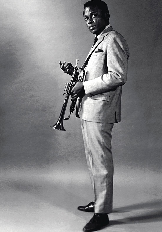 Miles Davis posa para foto em 1958