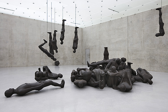 Escultura "Critical Mass", de Antony Gormley