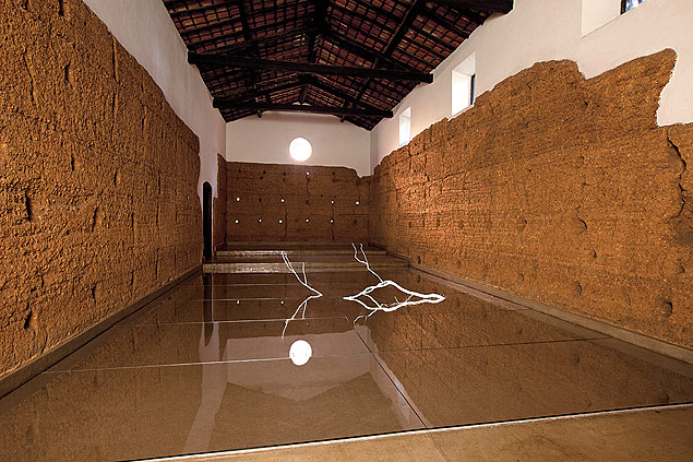 A instalação "Poente", de Felipe Cohen, foi especialmente pensada para a Capela do Morumbi