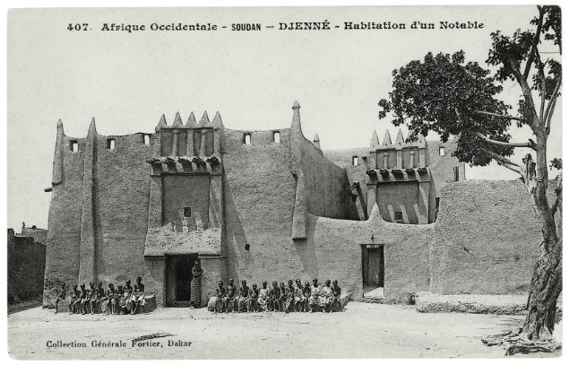 Na mostra "Viagem a Timbuktu", Instituto Tomie Ohtake expõe imagens do fotógrafo Edmond Fortier em viagem à África