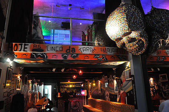 Ambiente do novo bar D4, na região central de São Paulo, que mistura arte, drinques e balada
