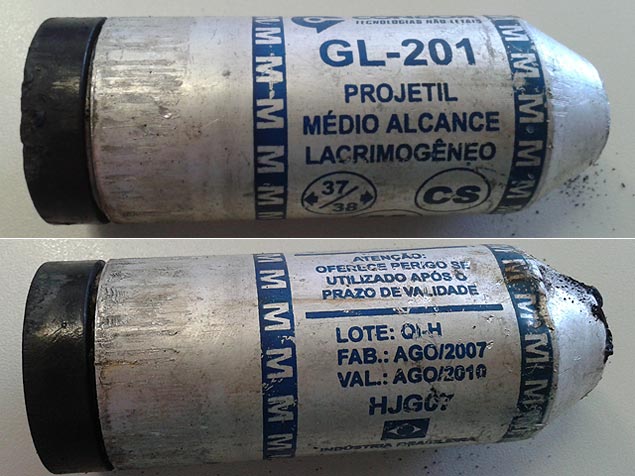 Cpsula de gs lacrimogneo utilizada pela PM de So Paulo para dispersar manifestao no dia 11/6. O projtil foi recolhido de uma calada da av. Paulista.