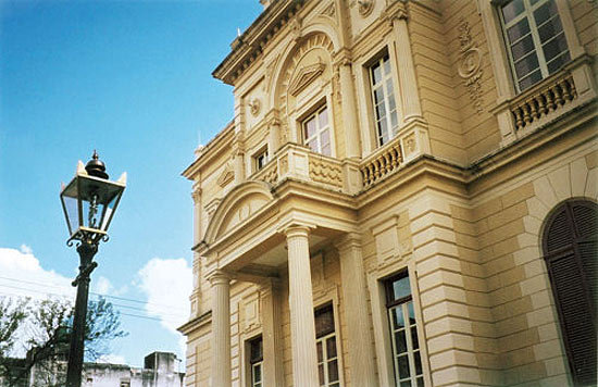 Museu da Energia de São Paulo (foto), no centro, recebe exposições interativas