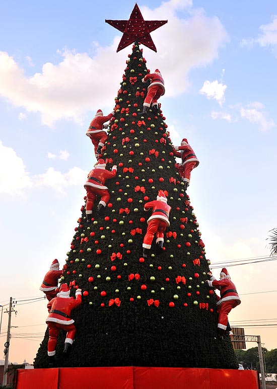 Veja como está a decoração de Natal em 31 shoppings de SP - 23/11/2011 -  Passeios - Guia Folha