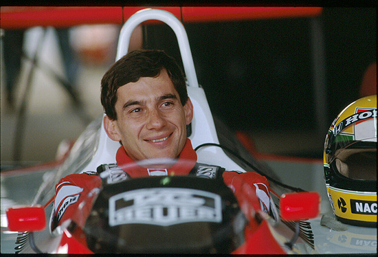 Exposição interativa em homenagem a Ayrton Senna (foto) entra em cartaz nesta terça-feira (1º) em SP