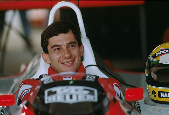 Exposição gratuita "Ayrton Senna - Retrato de um Herói" abre nesta quarta-feira (12) em SP