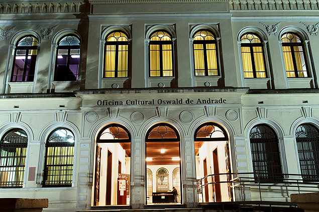 Fachada da Oficina Cultural Oswald de Andrade, uma das que têm inscrições abertas na capital 