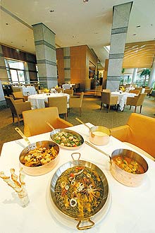 Pratos do restaurante de culinria francesa Eau que so servidos no rodzio La Table d'Eau, no Hotel Grand Hyatt em So Paulo